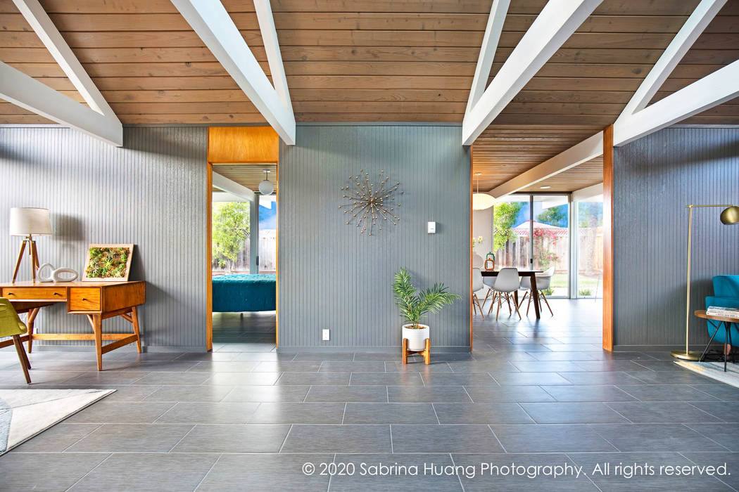 Foster City Affordable Eichler Remodel by Klopf Architecture, Klopf Architecture Klopf Architecture Salones de estilo moderno