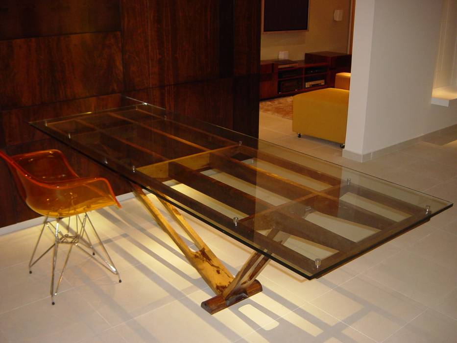 APARTAMENTO ROBSON R., Arteoficina Arquitetura Arteoficina Arquitetura Minimalist dining room Engineered Wood Transparent