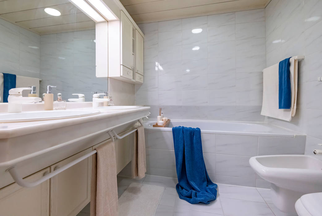 Modern Bathroom By Cornelia Augustin Home Staging Modern Homify