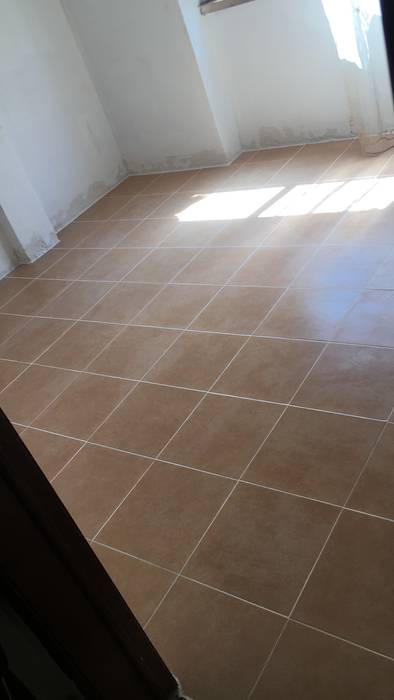 Colocação de Azulejos, Construções Ferreira Construções Ferreira Floors Tiles