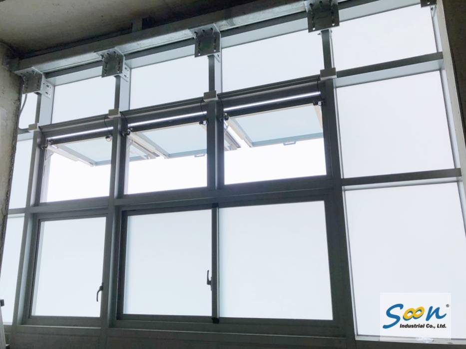 SHEV System In New MRT Station - photo 5 Soon Industrial Co., Ltd. Industrial style windows & doors Aluminium/Zinc