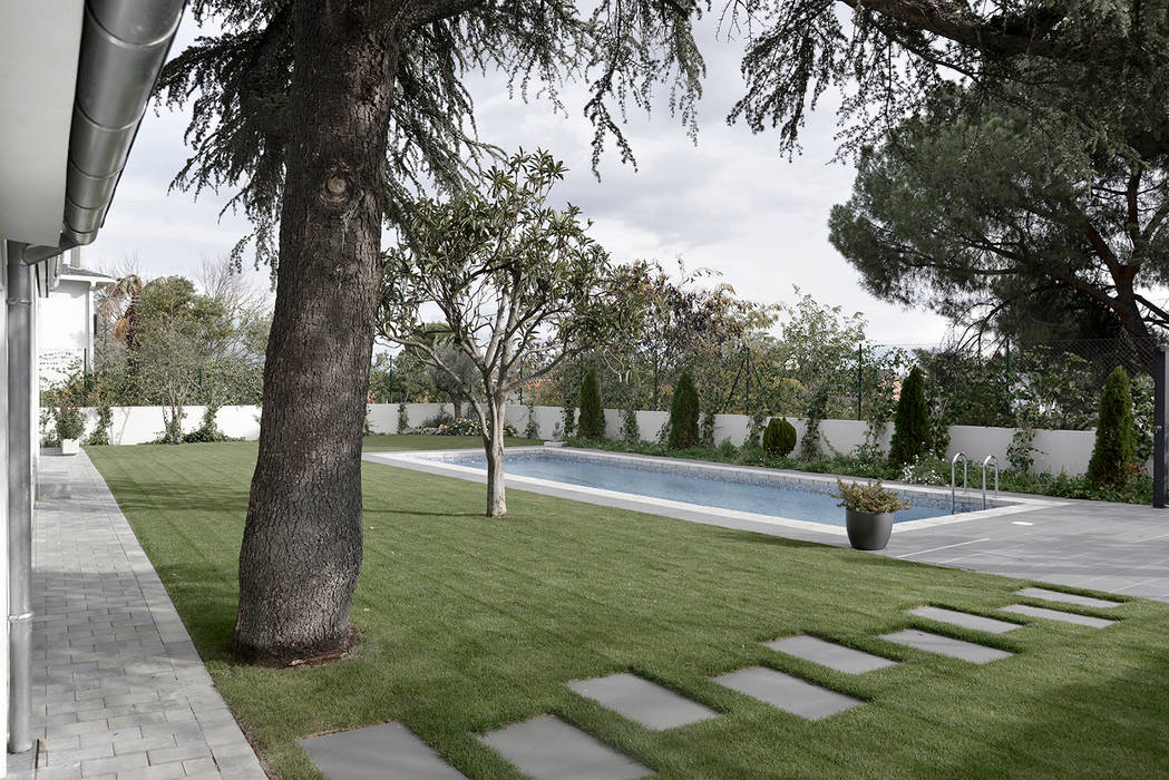 Villa Pasiva, IMAGINEAN IMAGINEAN Modern Garden Slate Green