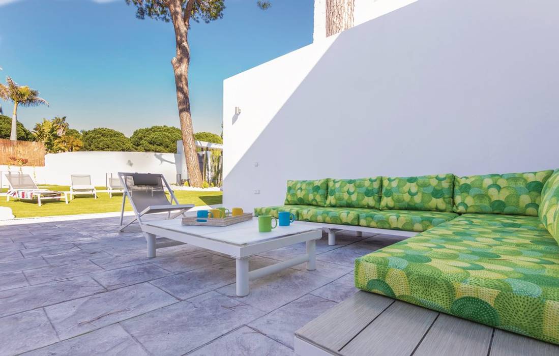 Villa Turística Pinomar Marbella, Mobile Diseño Marbella Mobile Diseño Marbella Сад в стиле модерн