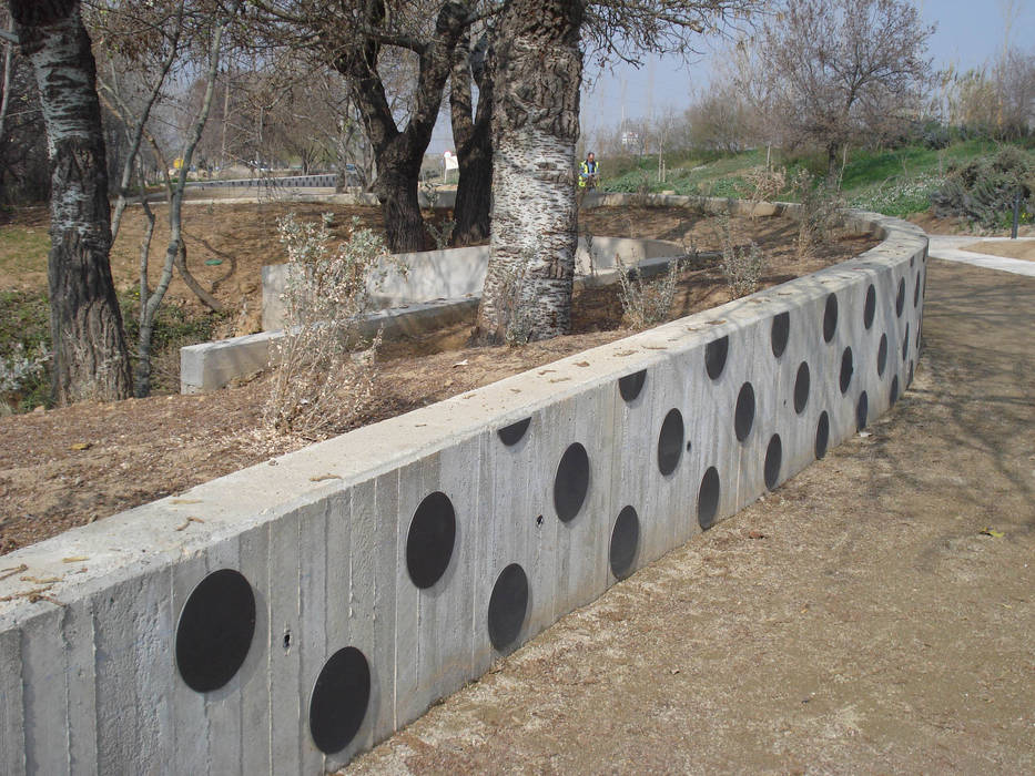 Restauración Mediambiental del Rio Llobregat, Soler Valiente Arquitectes Soler Valiente Arquitectes Country style garden