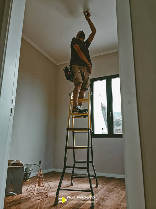 Remodelação de Moradia, Rui Paixão Instalações Elétricas Industriais Rui Paixão Instalações Elétricas Industriais