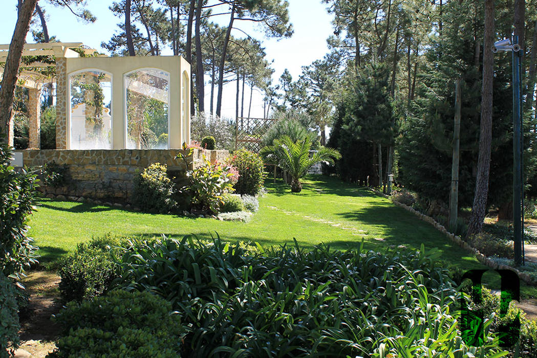 Quinta privada Catobranco Lda Jardins de fachadas de casas Verde