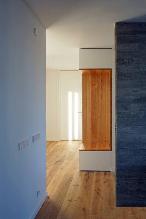 Vivienda en San Isidro, AD+ arquitectura AD+ arquitectura Modern Corridor, Hallway and Staircase Wood Wood effect