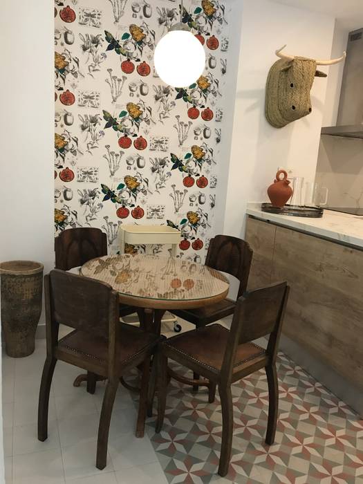 Papel en oficio-cocina. Estudio RYD, S.L. Paredes y suelos de estilo clásico Papel Empapelar cocinas,Papeles pintados