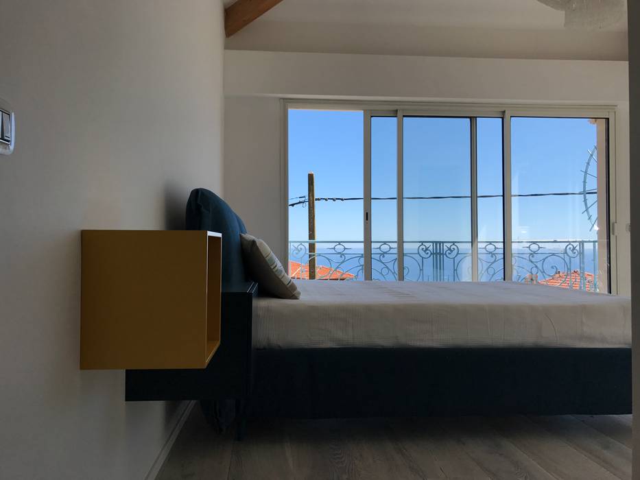 Suite con vista mare Studio Zay Architecture & Design Camera da letto moderna Legno Effetto legno suite design, camera con vista, idee letto, camera da letto design