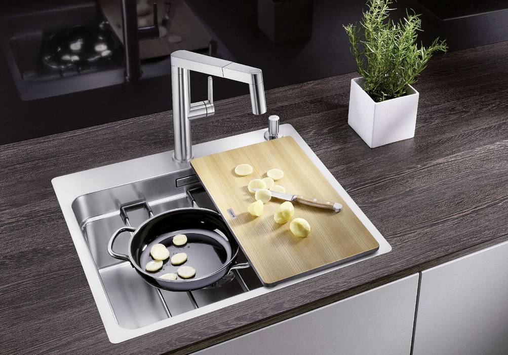 Kuchenne centrum dowodzenia, Comitor Sp. z o.o. Comitor Sp. z o.o. Modern kitchen Sinks & taps