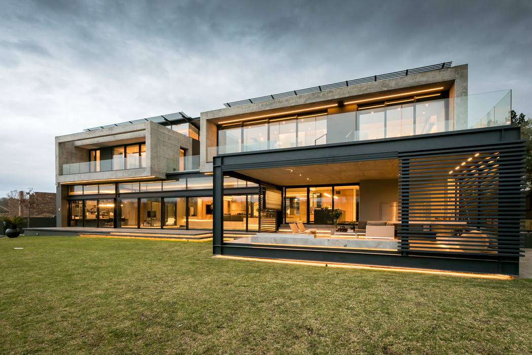 Victoria Residence, Nico Van Der Meulen Architects Nico Van Der Meulen Architects Modern houses