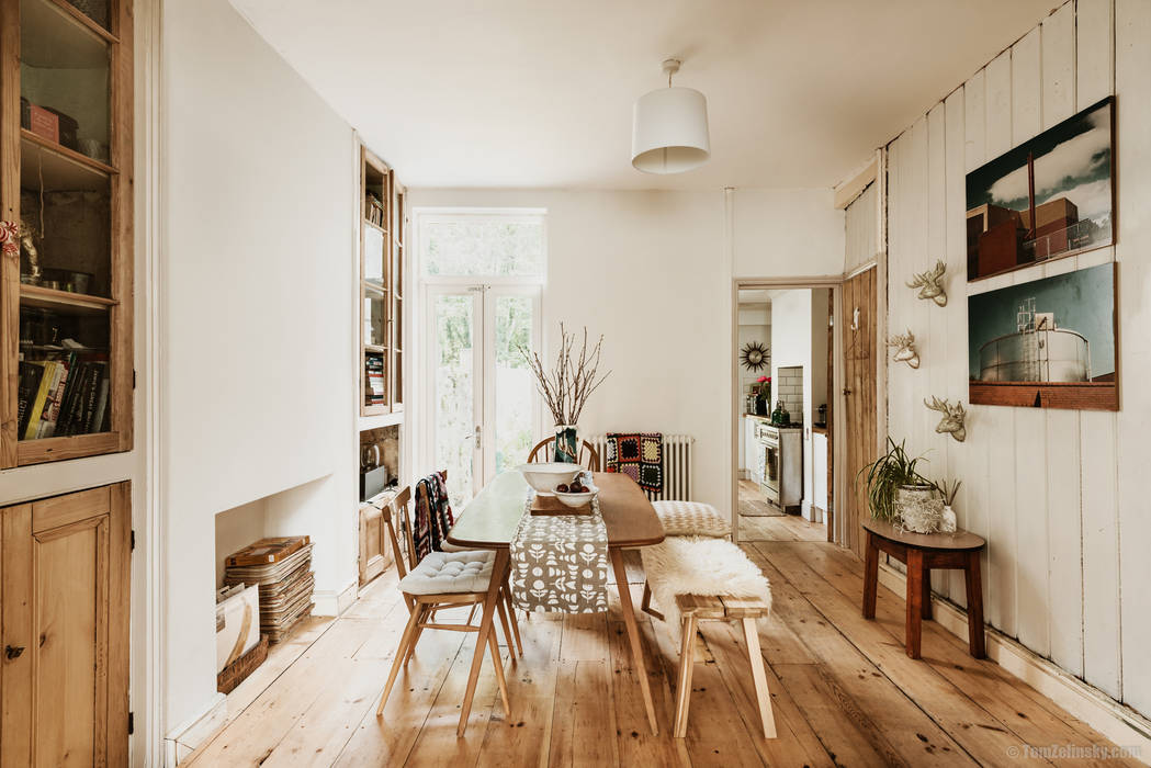 Airbnb apartment, Tom Zelinsky Tom Zelinsky Rustic style living room