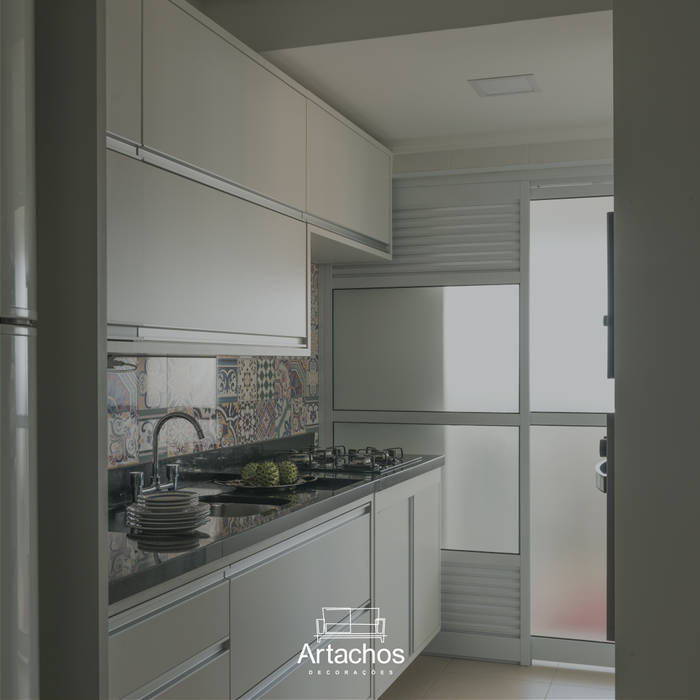 Residencial, Artachos Decorações Artachos Decorações Modern style kitchen Cabinets & shelves