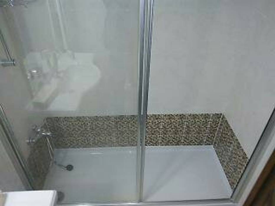 WC Canoarte, Lda Casas de banho modernas Azulejo Castanho