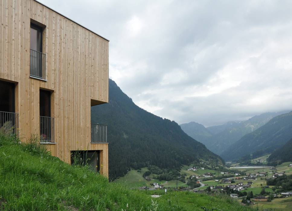 Casa de vacaciones en la montaña, exit arquitectos exit arquitectos Casas de madera Madera Acabado en madera