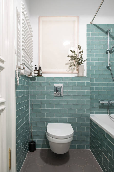 Green bathroom with zellige tiles Studio Bosko Modern style bathrooms