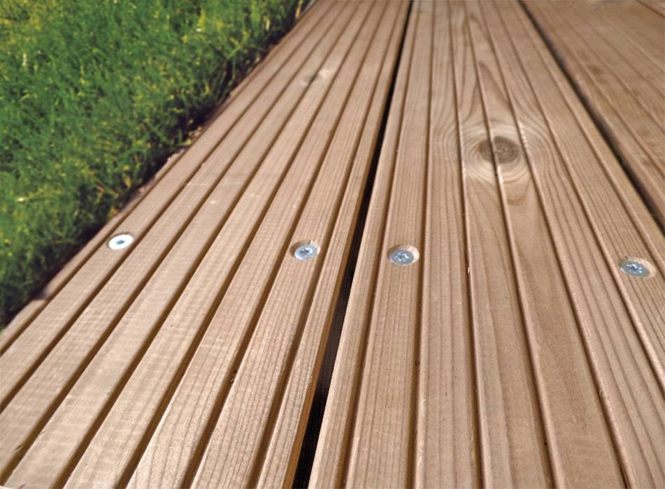 Grenen Thermo buitenvloer, Eden B.V. Eden B.V. Classic style balcony, veranda & terrace Wood Wood effect