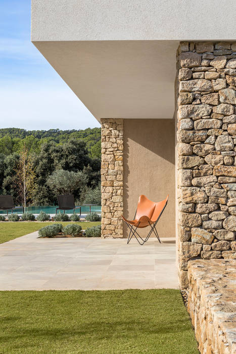 Casa en la Costa Brava, dom arquitectura dom arquitectura Rumah Gaya Mediteran