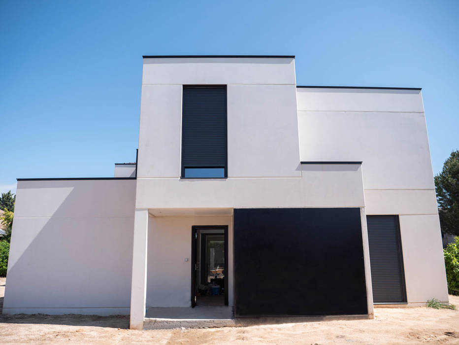 Proyecto en Colmenarejo, The Concrete Home The Concrete Home Casas de estilo minimalista