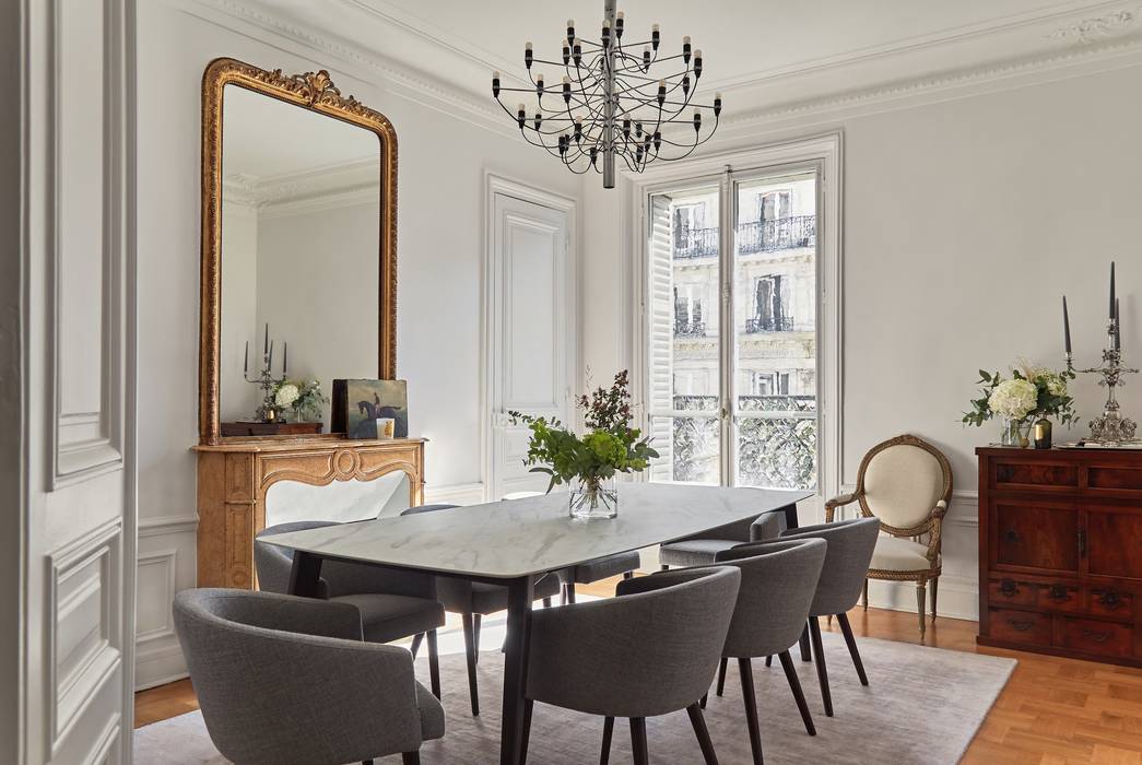 Parisian Chic apartment I Appartement Parisien Chic by Lichelle Silvestry Interiors, Lichelle Silvestry Interiors Lichelle Silvestry Interiors Comedores de estilo clásico