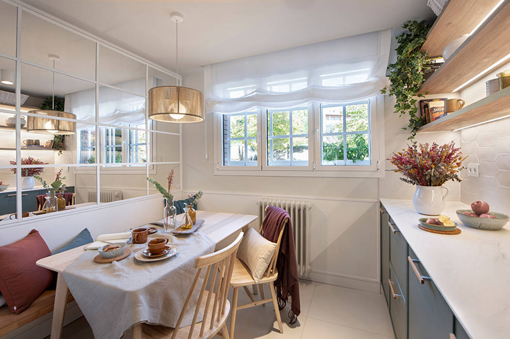 Impresionante Casa de 2 Plantas con balcones, terraza y muros de escalada, Egue y Seta Egue y Seta Kitchen