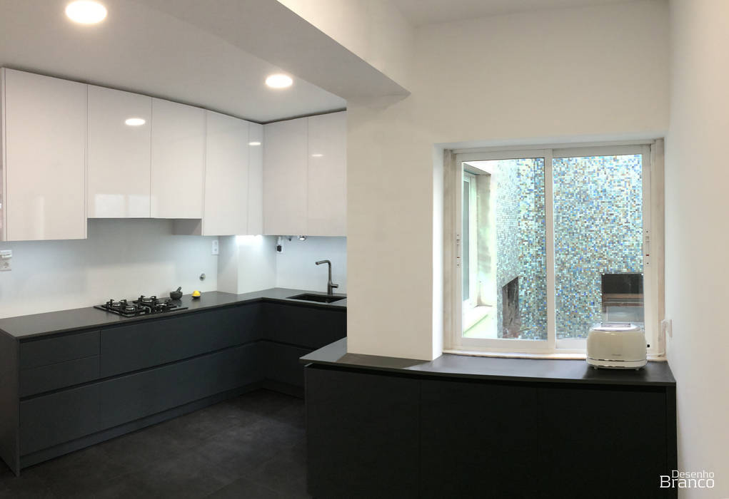 Desenho Branco Cocinas de estilo minimalista