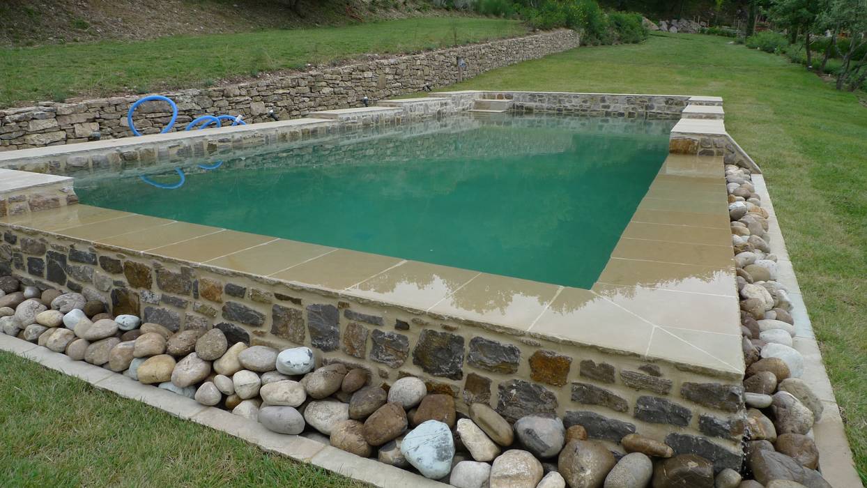 Un colonica in Chianti - La Toscana, Studio Architetto Pontello Studio Architetto Pontello Pool Sandstone