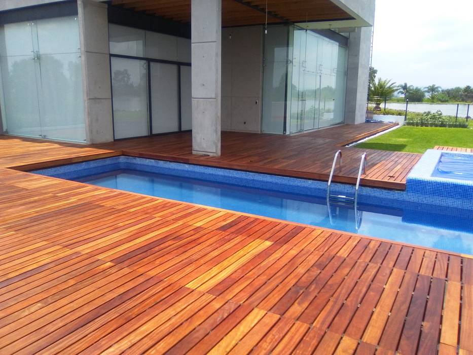 ALBERCA Y DECK Arqcubo Arquitectos Jardines modernos Madera Acabado en madera MUEBLES,DECORACION,CARPINTERIA,FINA ARQUITECTOS,CONSTRUCTORA,ATIZAPAN,SATELITE,SAYAVEDRA,HACIENDA,Albercas y estanques