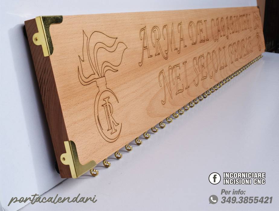 PORTA CALENDARI ARMA DEI CARABINIERI, INCORNICIARE INCORNICIARE Klassieke huizen Massief hout Bont Accessories & decoration