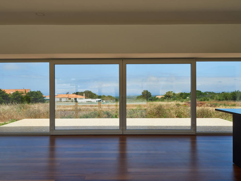 SALA DE JANTAR. SALLE À MANGER. DINING ROOM MA.TERIA. ARCH Salas de estar minimalistas Vidro moradia, arquitectura, construção nova, sesimbra, setúbal