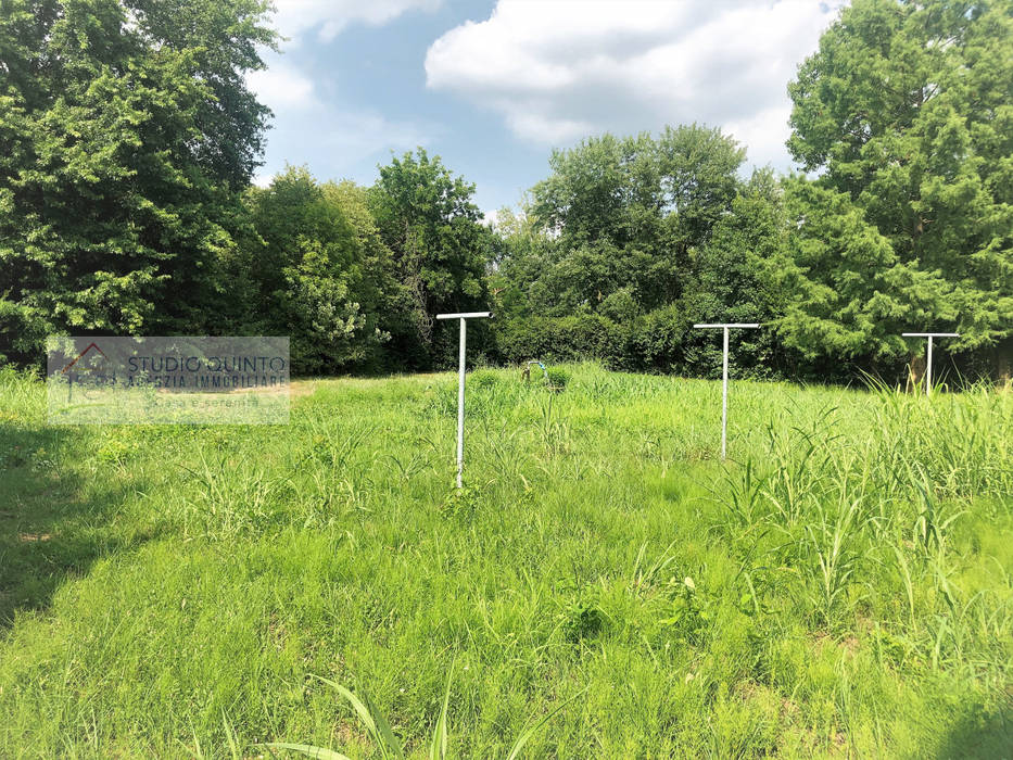 Porzione di rustico con giardino di mq. 2300 ca, Agenzia Studio Quinto Agenzia Studio Quinto Kolonialny ogród