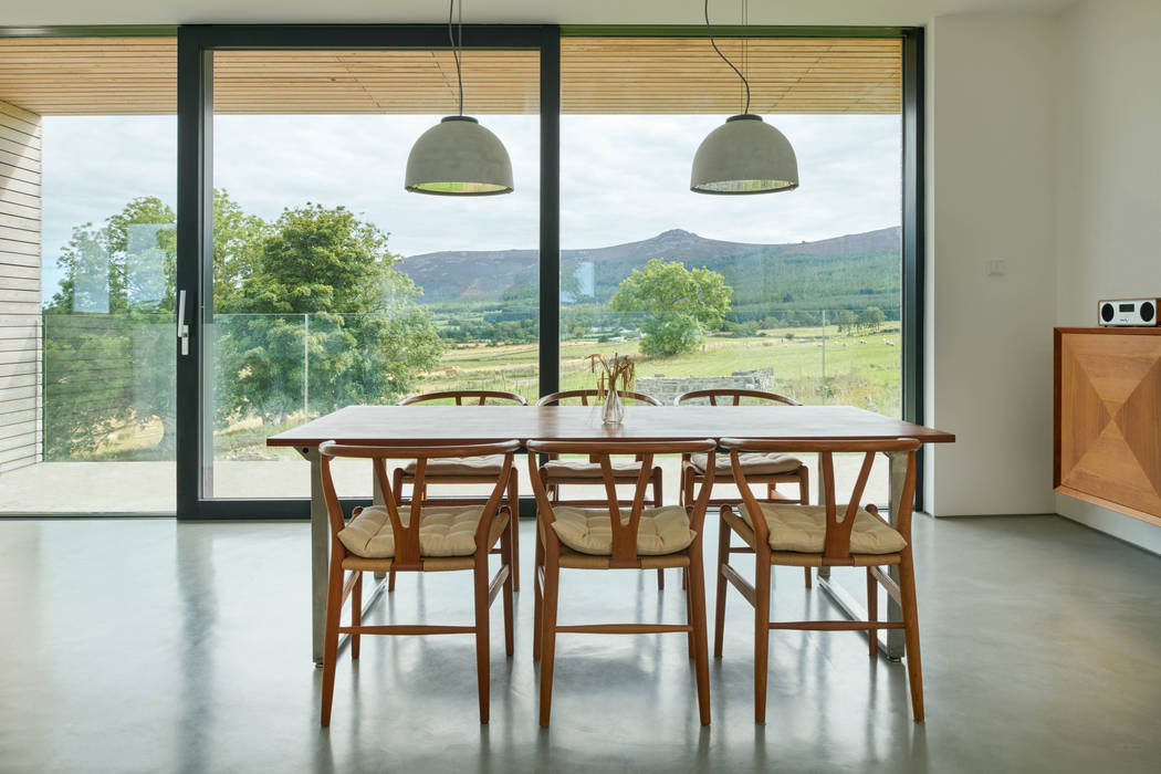 Dining space Brown & Brown Architects Modern dining room House, Dream home, timber, glass, cantilever, Aberdeenshire, Scotland, UK,