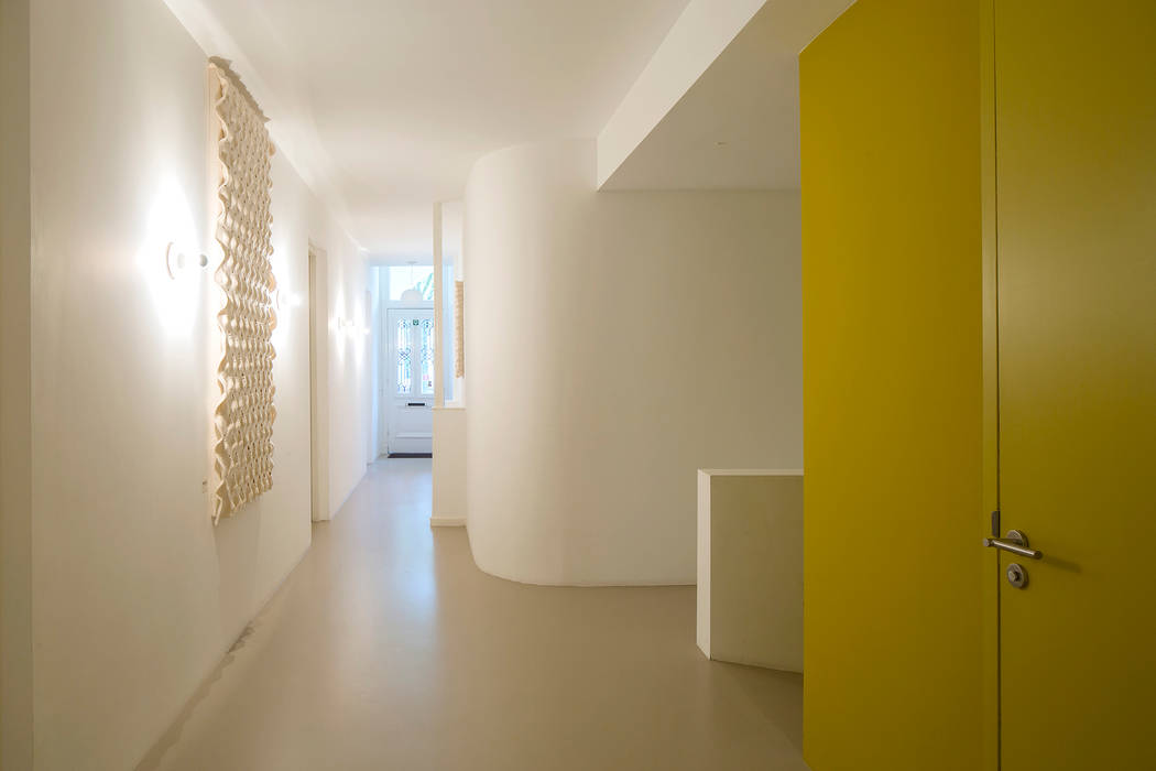 Better acoustics for a general practitioners office in an old church in Amsterdam, Studio Petra Vonk Studio Petra Vonk