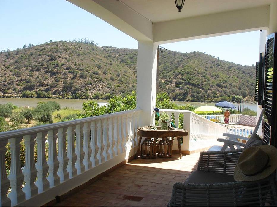 Moradia Isolada T4 Casas do Sotavento Patios & Decks golden visa