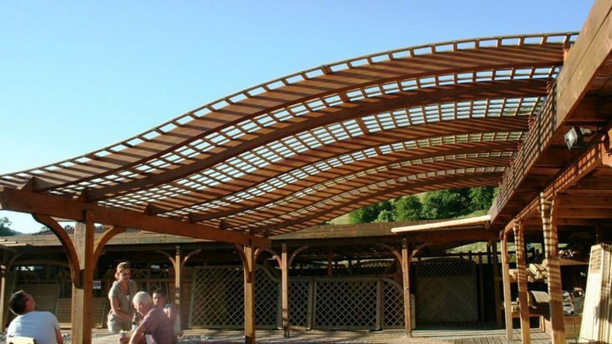 s-line pergola ecocurves - bespoke glulam timber arches garden | homify