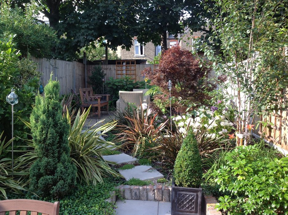 Terrace house city garden homify jardines clásicos | homify