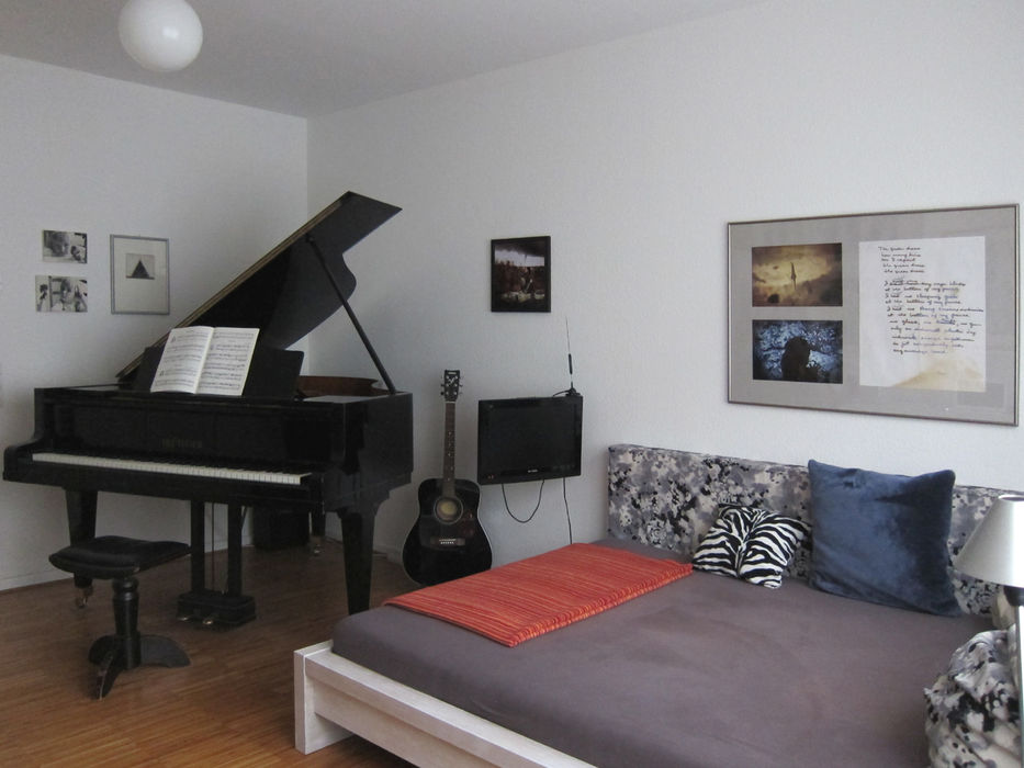 Flügel und fernseher im jugendzimmer hansen innenarchitektur