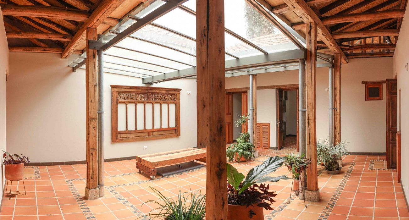 Patio principal ensamble de arquitectura integral jardines de estilo