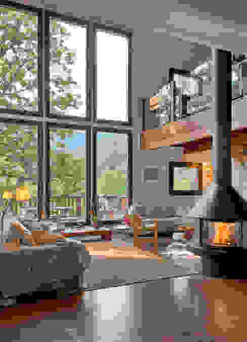 MONTSENY, HOUSE HABITAT HOUSE HABITAT Modern Living Room