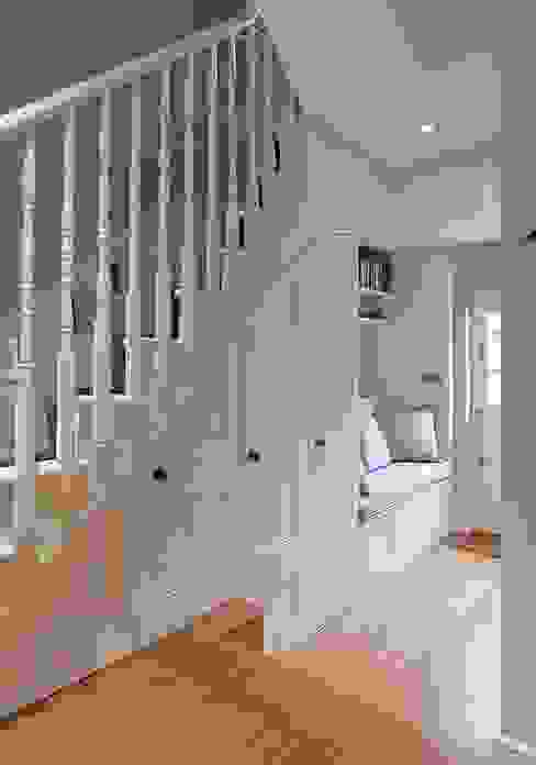  Nhà theo Residence Interior Design Ltd, Hiện đại   