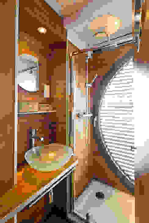 Schöner Wohnen auf dem Wasser: Nautilus Hausboote | homify