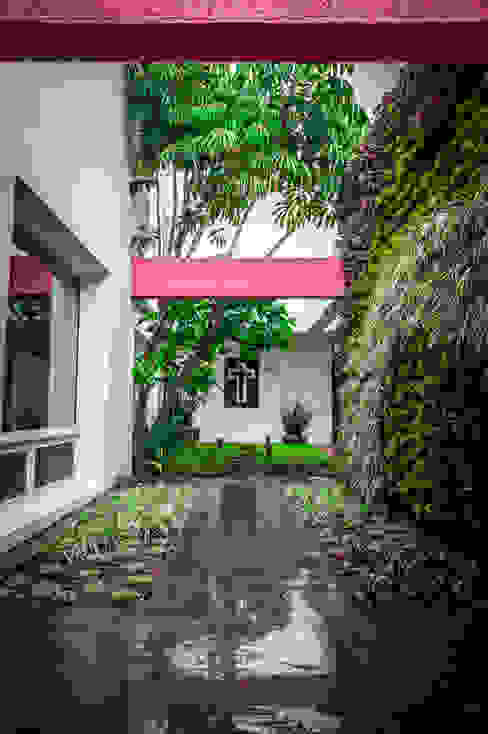 Urban Landscape Eclectic style gardens