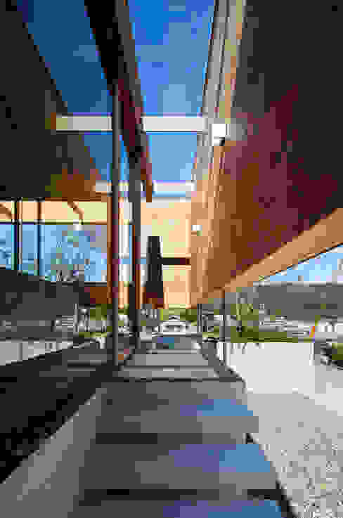 Pit house UID Modern houses