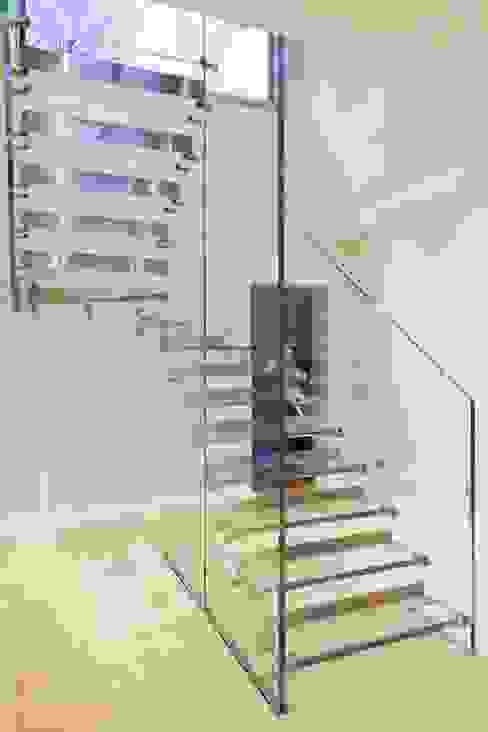 Glastreppen, Glasböden, Glasfassade und Eingangsportal in Surrey, England, Siller Treppen/Stairs/Scale Siller Treppen/Stairs/Scale Escaleras Vidrio Transparente
