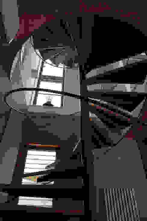 気付いていますか 知られざる階段の機能美 Homify