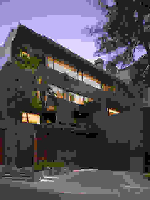 Ezequiel Farca Modern houses