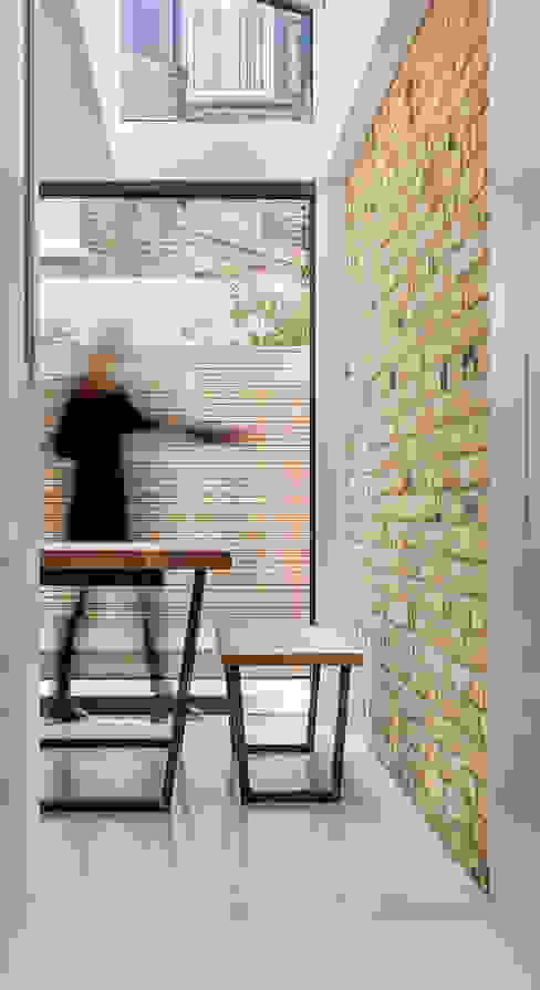  Ruang Makan akibat Thomas & Spiers Architects 