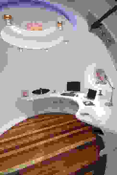 Una oficina-cápsula en tu jardín ¡¿Qué más puedes pedir?! | homify | homify