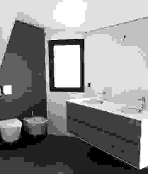   por GAAPE - ARQUITECTURA, PLANEAMENTO E ENGENHARIA, LDA Eclético  