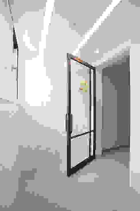 Modern Koridor, Hol & Merdivenler MID 먹줄 Modern